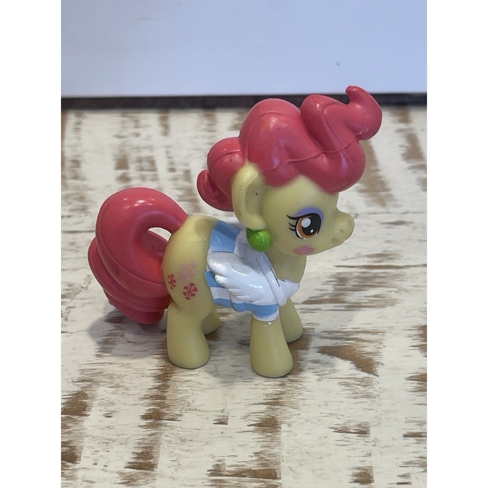 My Little Pony Magic Blind Bag Wave 2" inch Figure G4 Yellow W Green Earrings